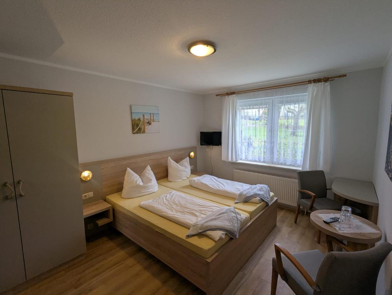 Pension & Restaurant Haus Hiddensee Kloster Zewnętrze zdjęcie